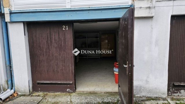 Eladó nyaraló, Harkányban 24.99 M Ft, 2 szobás