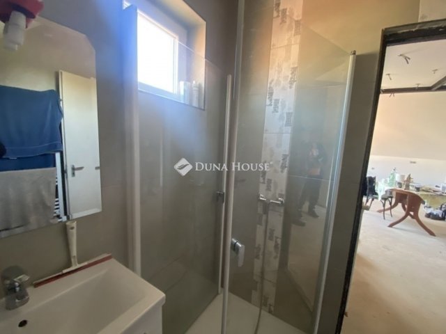 Eladó családi ház, Budapesten, XVIII. kerületben 94 M Ft