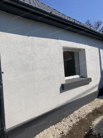 Eladó családi ház, Szolnokon 19.8 M Ft, 2 szobás