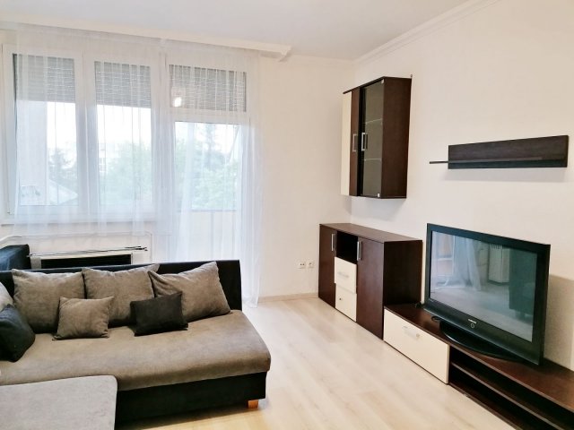 Eladó téglalakás, Debrecenben 65 M Ft, 2 szobás