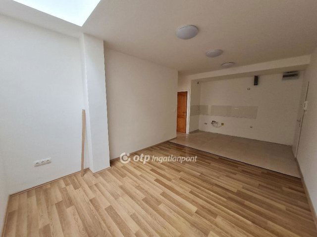 Eladó téglalakás, Budapesten, XXII. kerületben 39.2 M Ft