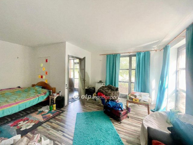 Eladó családi ház, Pécsett 115 M Ft, 3+1 szobás