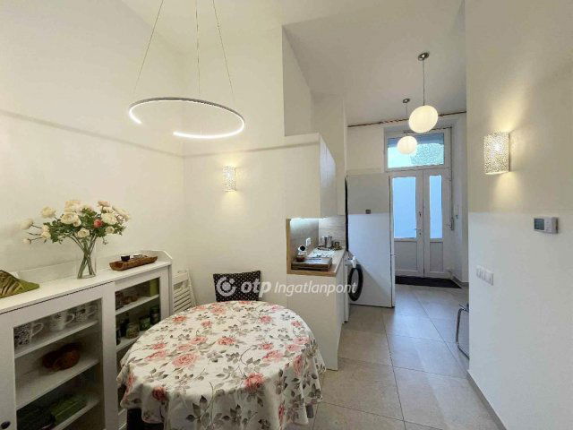 Eladó téglalakás, Budapesten, X. kerületben 79.8 M Ft, 2 szobás