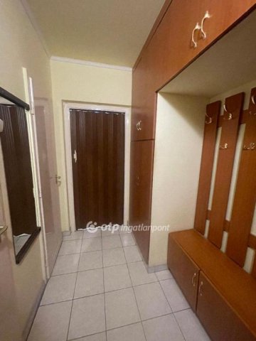 Eladó panellakás, Nyíregyházán 39.9 M Ft, 2 szobás