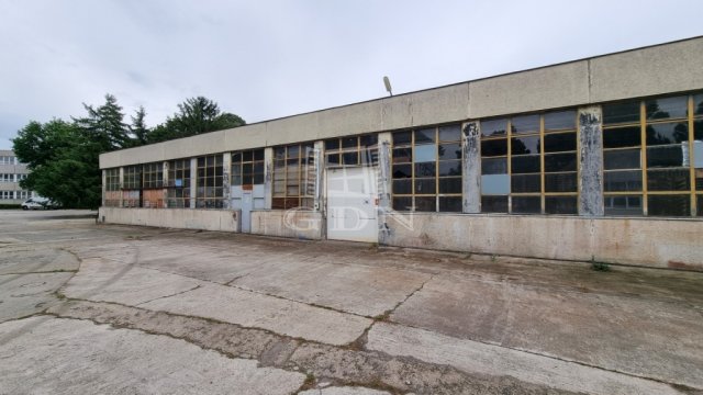 Kiadó ipari ingatlan, Székesfehérvárott 250 E Ft / hó