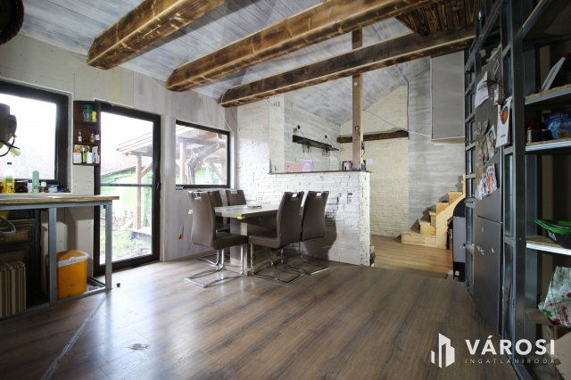 Eladó családi ház, Pomázon 75 M Ft, 3 szobás