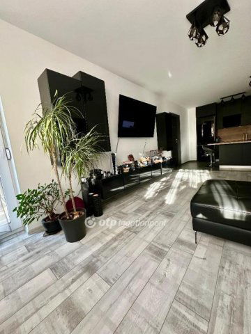 Eladó téglalakás, Budapesten, XIV. kerületben 135 M Ft, 3 szobás