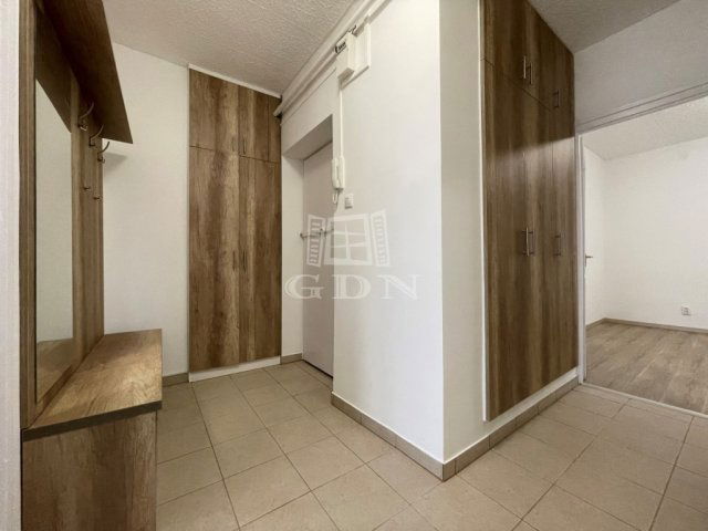 Kiadó téglalakás, albérlet, Székesfehérvárott 145 E Ft / hó