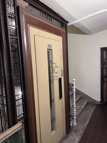 Eladó téglalakás, Budapesten, VI. kerületben 60.99 M Ft