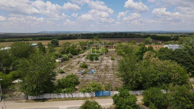 Eladó ipari ingatlan, Lovasberényben 79 M Ft