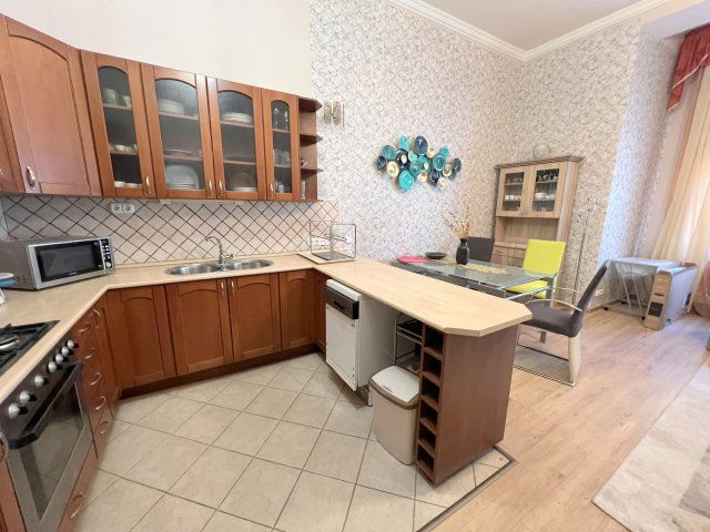 Kiadó téglalakás, albérlet, VII. kerületben, Király utcában