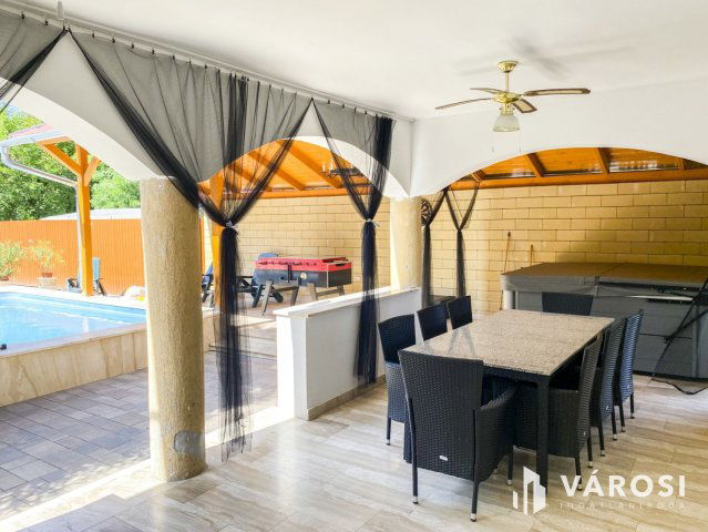 Eladó nyaraló, Gyomaendrődön 75 M Ft, 5 szobás
