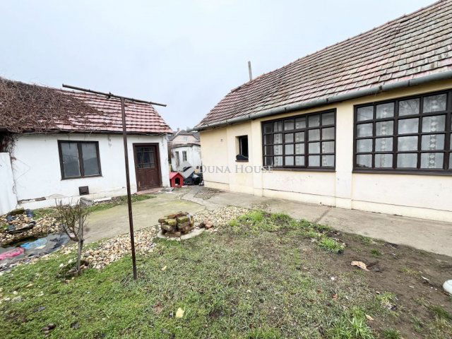 Eladó családi ház, Nyíregyházán 28 M Ft, 2 szobás