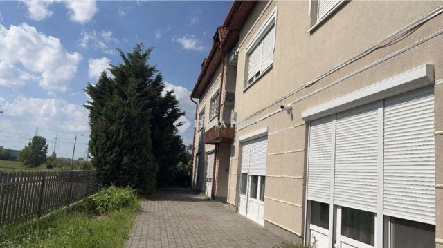 Eladó téglalakás, Tatabányán 49.5 M Ft, 3 szobás