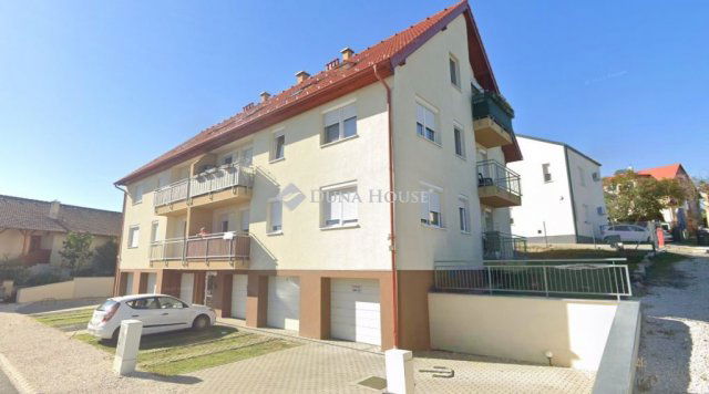 Kiadó téglalakás, albérlet, Sopronban, Kőszegi úton, 2 szobás