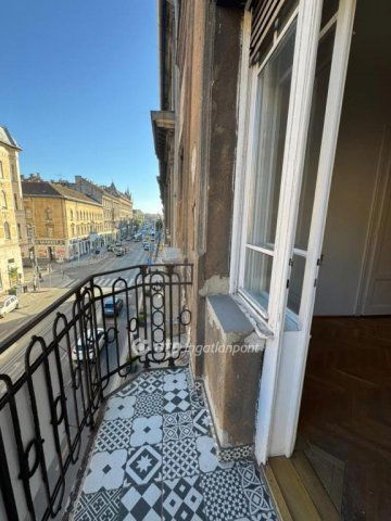 Eladó téglalakás, Budapesten, VII. kerületben 84.9 M Ft