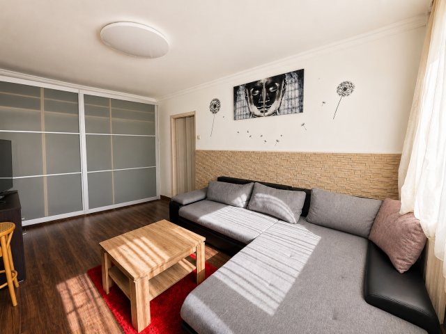 Eladó panellakás, Budapesten, XXI. kerületben 49.9 M Ft