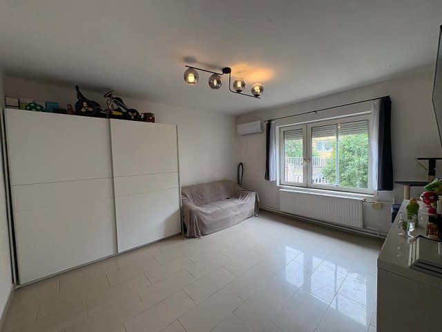 Eladó ikerház, Budakalászon 82.99 M Ft, 2 szobás
