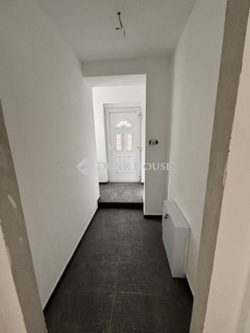 Eladó téglalakás, Pécsett 88 M Ft, 3 szobás