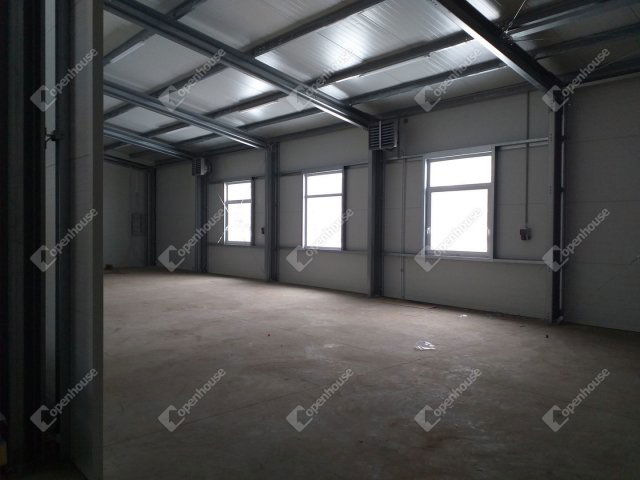 Kiadó ipari ingatlan, Debrecenben 1230 E Ft / hó