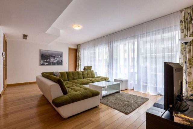 Kiadó téglalakás, albérlet, Budapesten, VI. kerületben