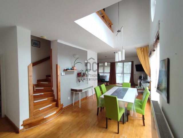 Eladó sorház, Kőszegen 75 M Ft, 7 szobás / költözzbe.hu