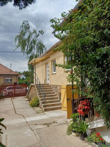 Eladó családi ház, Pilisszántón 49.5 M Ft, 2 szobás