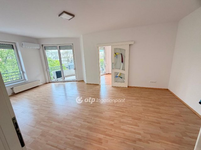 Eladó téglalakás, Nyíregyházán 61.9 M Ft, 3 szobás