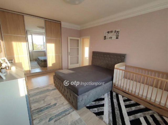 Eladó téglalakás, Nyíregyházán 35.9 M Ft, 2 szobás