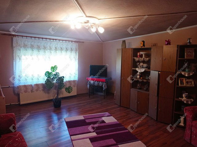 Eladó családi ház, Olaszfán 25 M Ft, 2+1 szobás