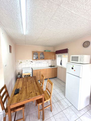 Eladó nyaraló, Tatabányán 30 M Ft, 2 szobás