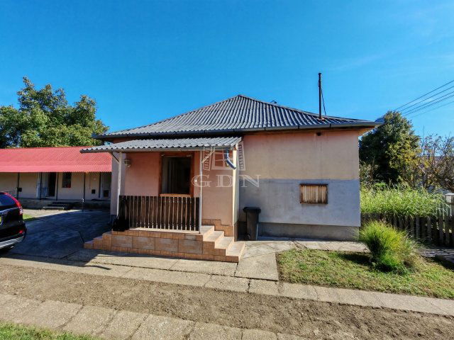 Eladó családi ház, Ebesen 81.9 M Ft, 5 szobás