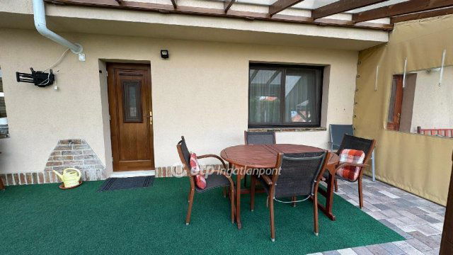 Eladó sorház, Gyulán 92 M Ft, 2+3 szobás / költözzbe.hu