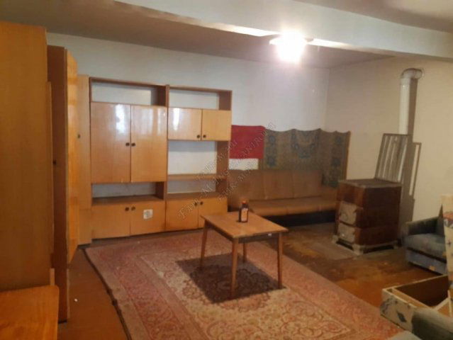 Kiadó családi ház, albérlet, Szentesen 70 E Ft / hó, 1 szobás