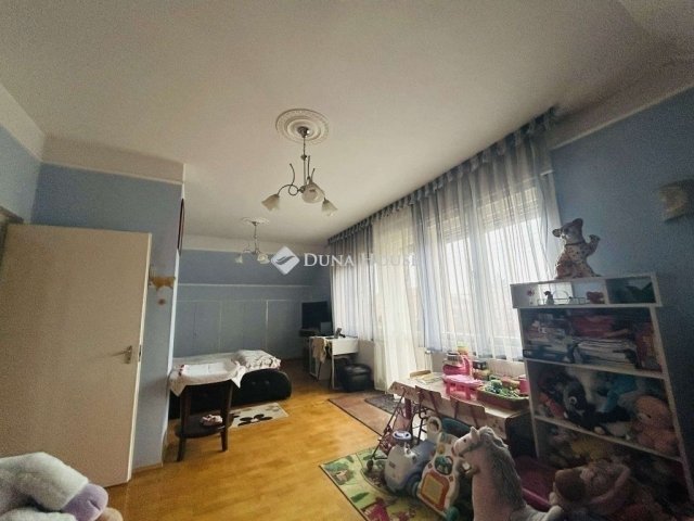 Eladó családi ház, Gyálon 108 M Ft, 5 szobás