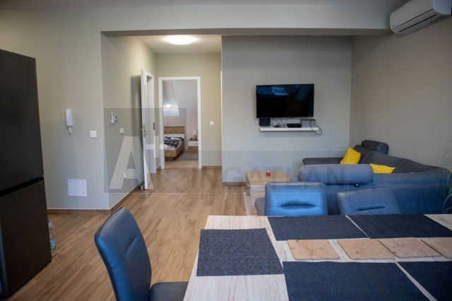 Kiadó téglalakás, albérlet, Szegeden 360 E Ft / hó, 4 szobás