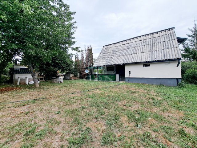 Eladó nyaraló, Miskolcon 17.9 M Ft, 2+2 szobás