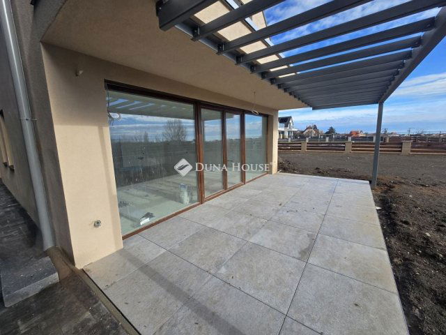 Eladó ikerház, Lovason 185 M Ft, 4 szobás / költözzbe.hu