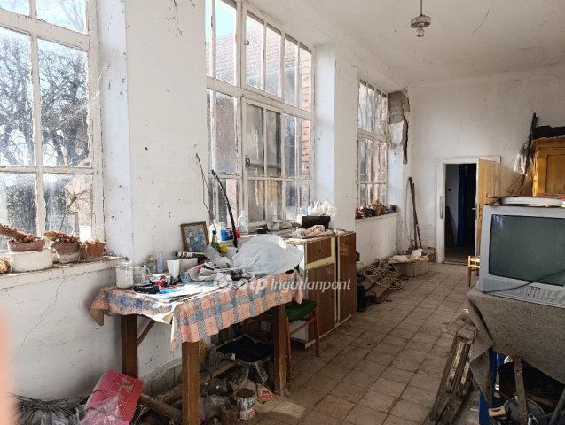 Eladó családi ház, Szegeden 65 M Ft, 4 szobás