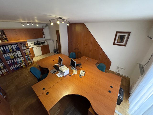 Kiadó iroda, Budapesten, III. kerületben 310 E Ft / hó, 4 szobás