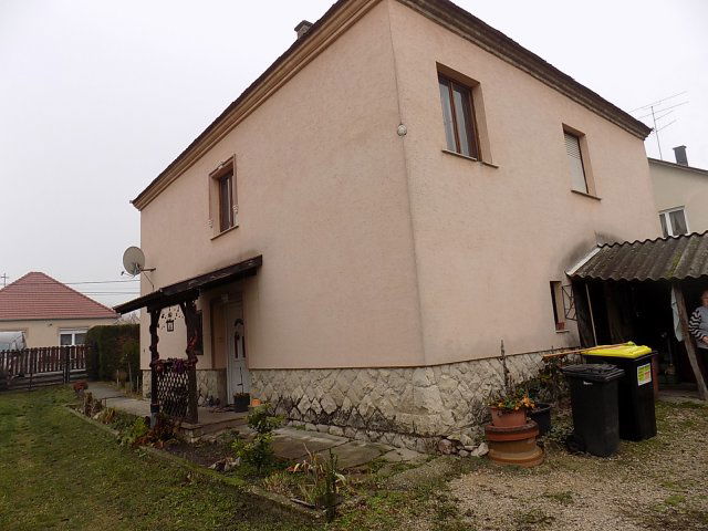 Eladó családi ház, Nyúlon 62 M Ft, 4 szobás