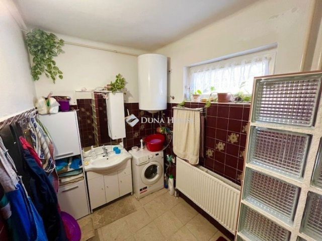 Eladó családi ház, Lovasberényben 99.9 M Ft, 5 szobás