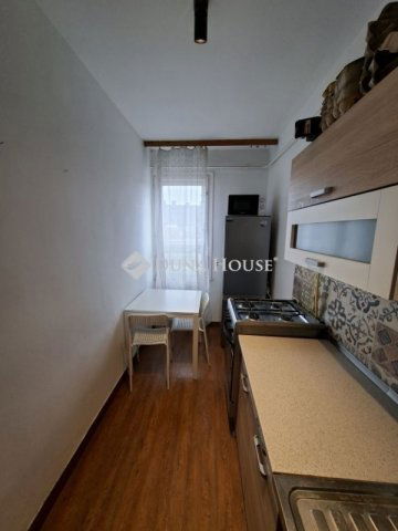 Eladó téglalakás, Szegeden 59.9 M Ft, 2 szobás