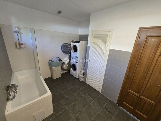 Eladó családi ház, Diósdon 184.9 M Ft, 3+2 szobás