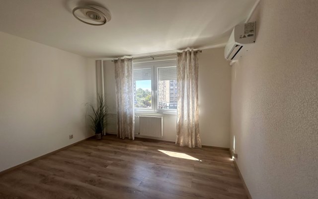 Eladó panellakás, Budapesten, XV. kerületben, Páskomliget utcában