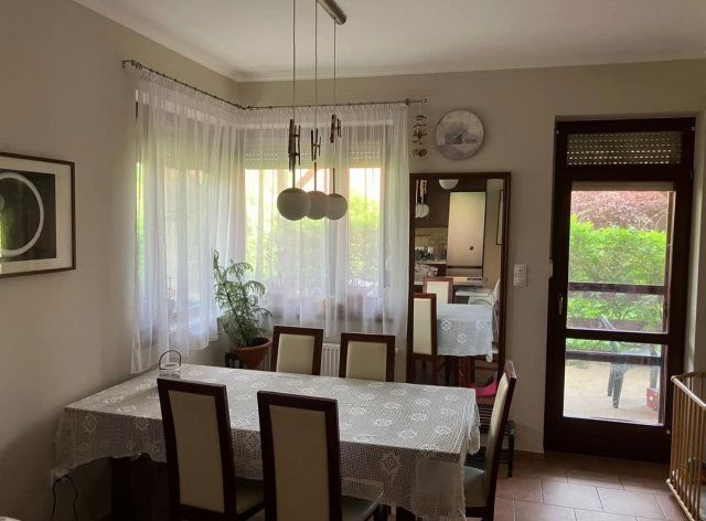 Kiadó családi ház, albérlet, Martonvásáron, Boglárka utcában