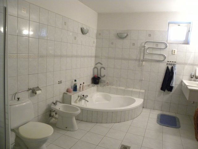 Eladó családi ház, Mohácson 60 M Ft, 4 szobás