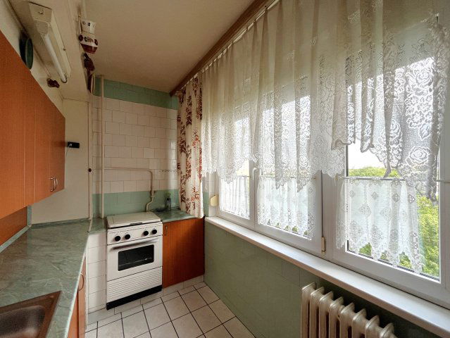 Eladó panellakás, Dunaújvárosban 24.5 M Ft, 2 szobás