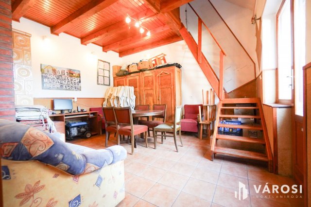 Eladó hotel, Komáromban 69 M Ft, 7 szobás / költözzbe.hu