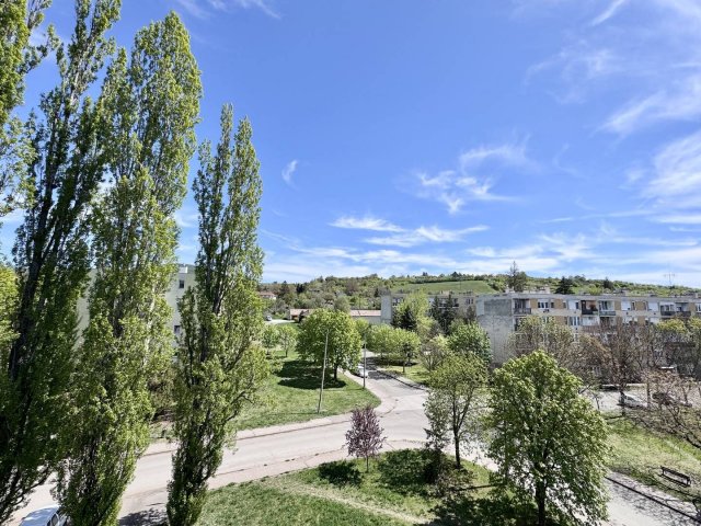 Eladó téglalakás, Egerben 37.9 M Ft, 2 szobás